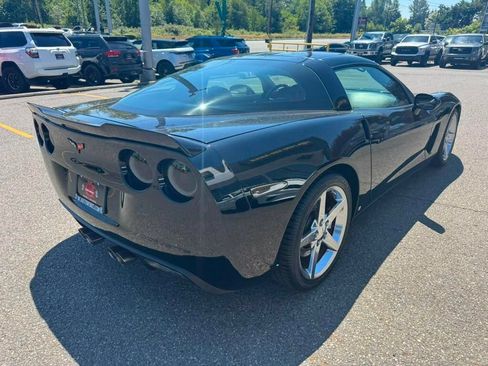 Used 2007 Chevrolet Corvette Coupe w/ Preferred Equipment Group RWD image 23