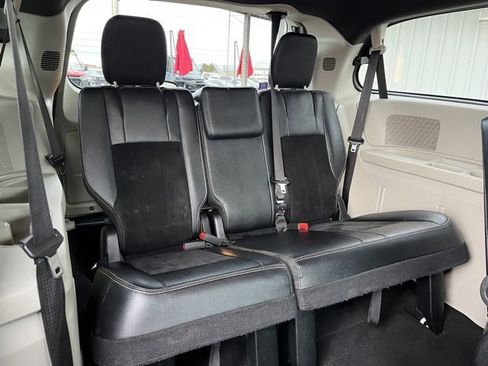 Used 2018 Dodge Grand Caravan SXT image 44