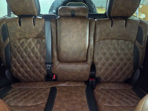 Used 2024 Jeep Wrangler Unlimited AWD/4WD image 22