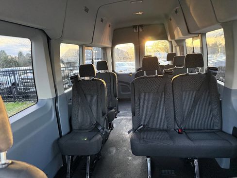 Used 2019 Ford Transit 350 XLT image 4