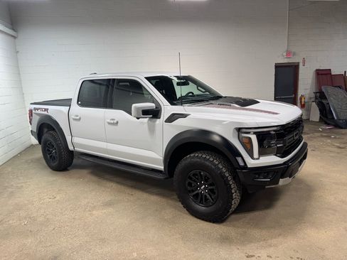 Used 2025 Ford F150 Raptor AWD/4WD image 5