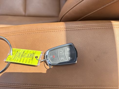 Used 2019 Cadillac XT4 Premium Luxury AWD/4WD image 29