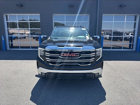 Used 2025 GMC Sierra 1500 SLT AWD/4WD image 5