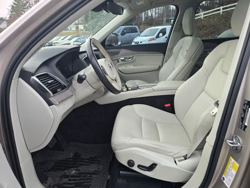 Used 2024 Volvo XC90 B6 Plus w/ Protection Package Premier image 4