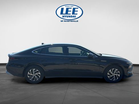 New 2026 Hyundai Sonata Blue FWD image 2