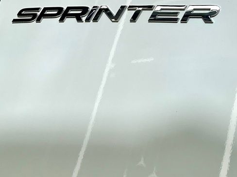 Used 2025 Mercedes-Benz Sprinter 2500 image 31