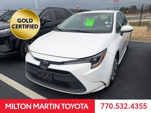 Certified 2023 Toyota Corolla LE image 3