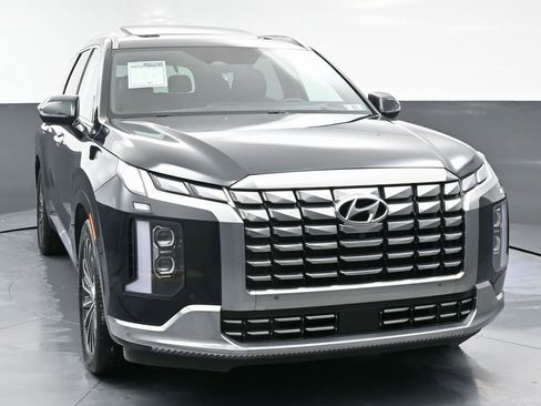 Used 2023 Hyundai Palisade Calligraphy w/ Cargo Package image 4
