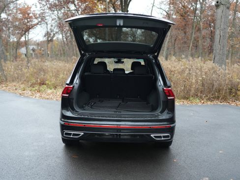 Certified 2023 Volkswagen Tiguan SEL R-Line image 7