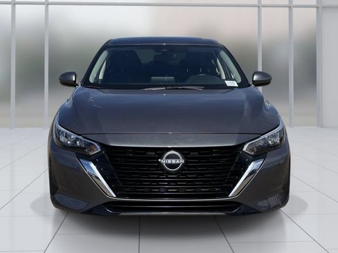 Certified 2025 Nissan Sentra SV FWD image 9