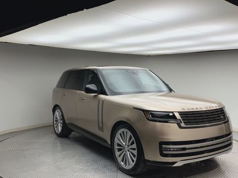Used 2024 Land Rover Range Rover SE image 8