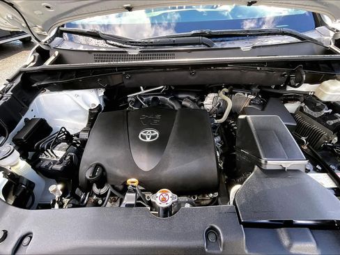 Used 2019 Toyota Highlander XLE image 31