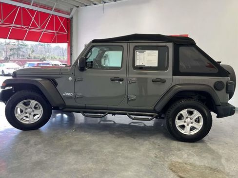 Used 2019 Jeep Wrangler Unlimited Sport S image 6