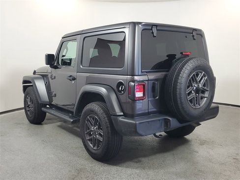 Used 2025 Jeep Wrangler Sport image 5