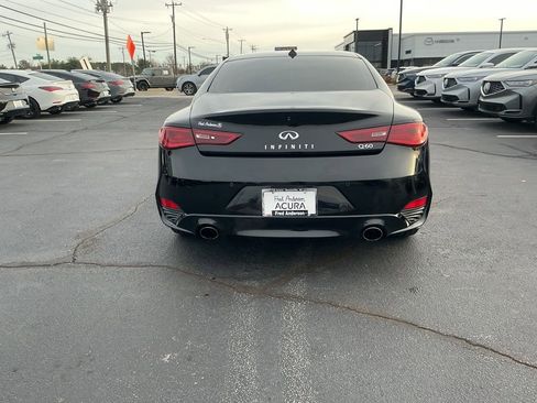 Used 2019 INFINITI Q60 3.0t Luxe w/ Essential Package image 4