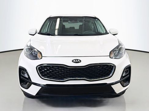 Used 2022 Kia Sportage LX image 3