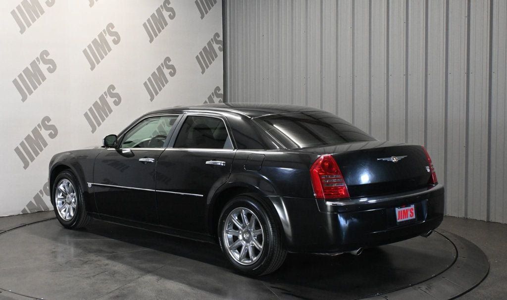 Used 2006 Chrysler 300 C w/ Protection Group II RWD image 7