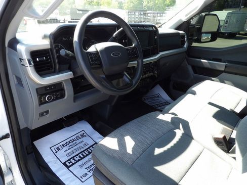 Used 2024 Ford F250 XLT w/ FX4 Off-Road Package AWD/4WD image 16