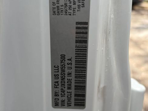 Used 2025 Jeep Wrangler Sport S image 22