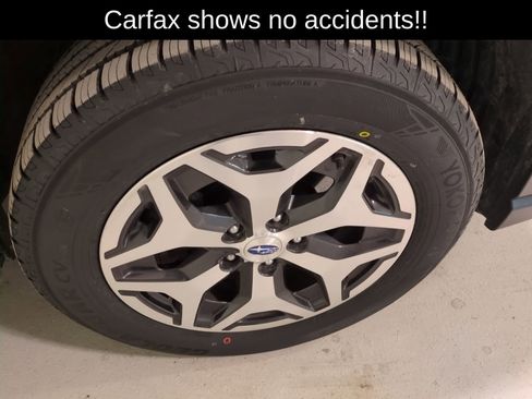 Used 2024 Subaru Forester Premium image 2