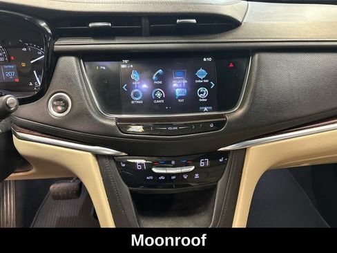 Used 2018 Cadillac XT5 Luxury w/ Driver Awareness Package FWD image 3