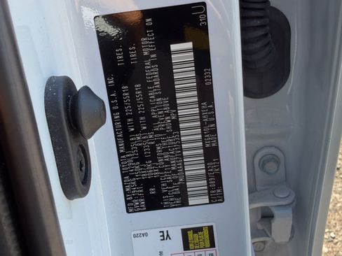 Used 2026 Toyota Corolla Cross XLE w/ Convenience Package FWD image 23