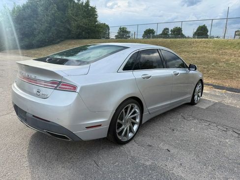 Used 2017 Lincoln MKZ Reserve FWD image 10