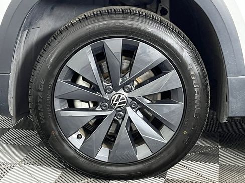 Used 2024 Volkswagen Taos S image 20