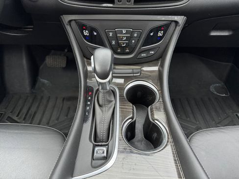 Used 2019 Buick Envision Essence image 15