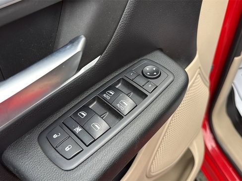 Used 2019 RAM 1500 Big Horn image 22