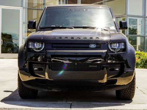 Used 2023 Land Rover Defender 130 X-Dynamic SE AWD/4WD image 6
