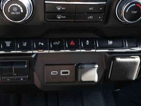 Used 2025 Chevrolet Silverado 2500 Custom w/ Custom Value Package AWD/4WD image 36