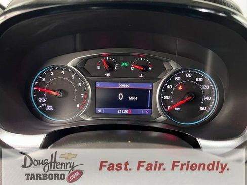 Used 2022 Chevrolet Traverse LT image 56