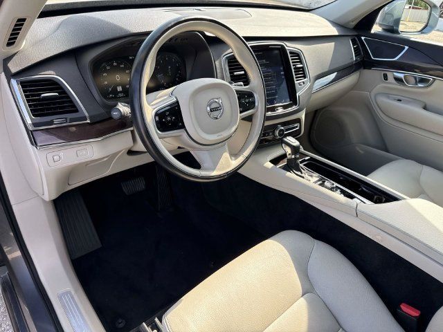 Used 2019 Volvo XC90 T6 Momentum AWD/4WD image 24