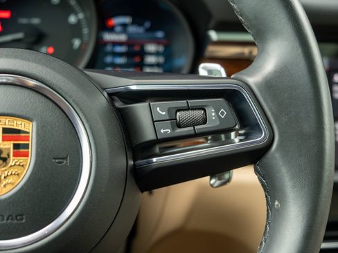 Certified 2023 Porsche Macan AWD/4WD image 24