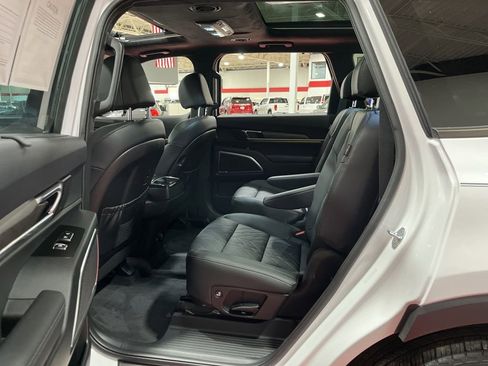Used 2024 Kia Telluride SX Prestige X-Line image 12