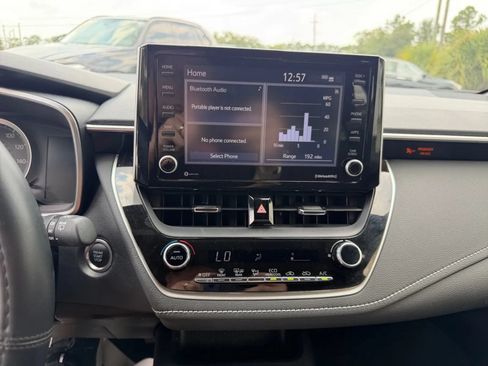 Used 2022 Toyota Corolla SE FWD image 18