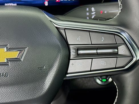 Used 2026 Chevrolet Traverse LT AWD/4WD image 14