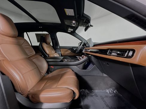 Used 2023 Lincoln Aviator Grand Touring w/ Equipment Group 301A image 31