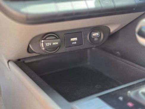 Used 2023 Hyundai Elantra SEL image 27