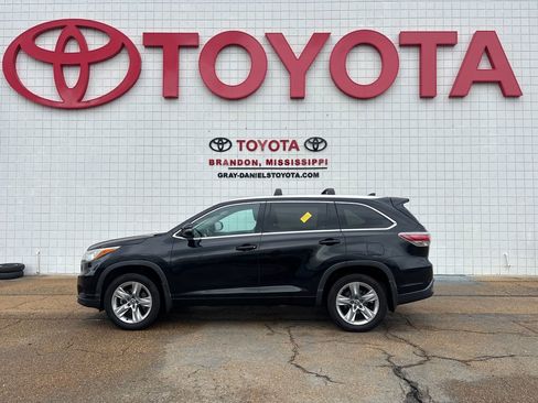Used 2016 Toyota Highlander Limited FWD image 4