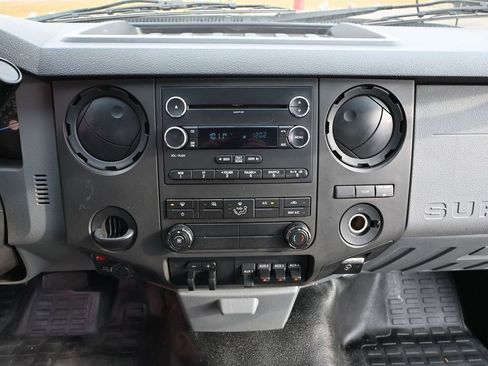 Used 2016 Ford F550 2WD Regular Cab Super Duty image 39