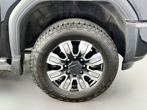 Used 2025 GMC Sierra 2500 Denali w/ Denali Reserve Package AWD/4WD image 39