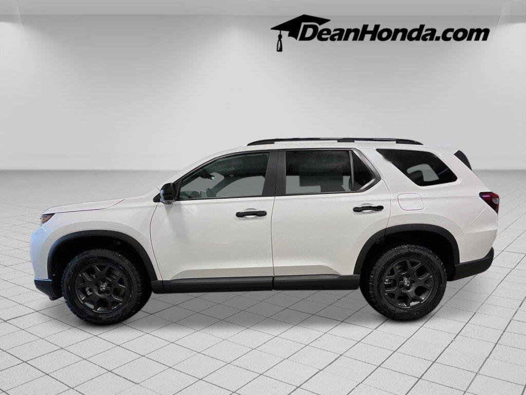 New 2026 Honda Pilot TrailSport image 2