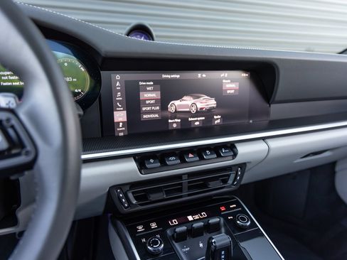 Certified 2021 Porsche 911 Turbo S AWD/4WD image 17