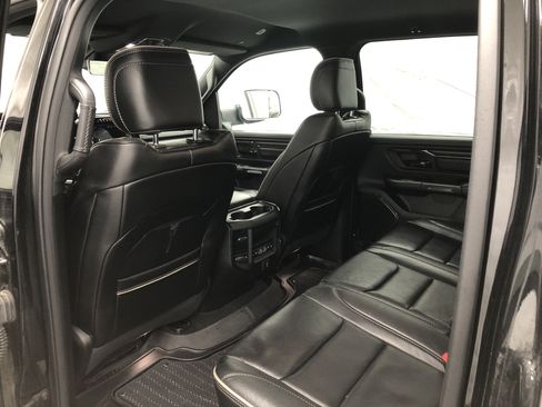 Used 2022 RAM 1500 Limited AWD/4WD image 11