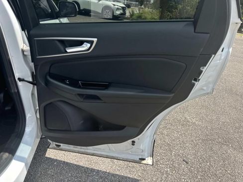 Used 2019 Ford Edge SEL w/ Equipment Group 201A AWD/4WD image 21