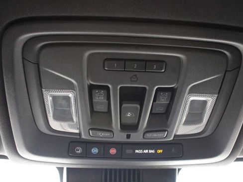Used 2022 Chevrolet Silverado 1500 ZR2 AWD/4WD image 38