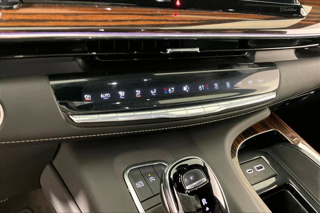 Certified 2023 Cadillac Escalade Premium Luxury AWD/4WD image 14