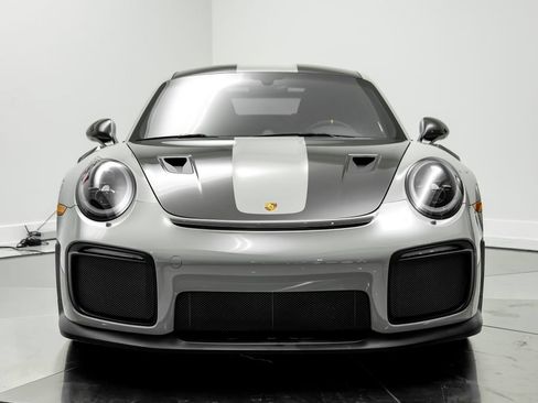 Used 2019 Porsche 911 GT2 RS RWD image 2